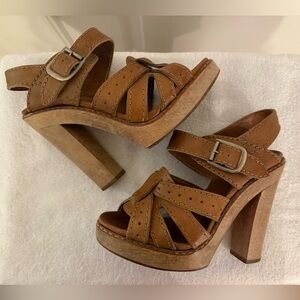 Chloe Tan Leather Heeled Sandals
